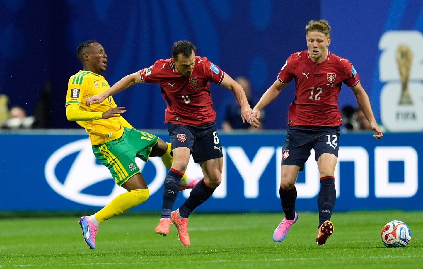 EN VIVO República Checa – Sudáfrica: Sorprendidos desde el inicio, los Bafana Bafana intentan levantar la cabeza… Sigue este partido con nosotros… EN VIVO República Checa – Sudáfrica: Sorprendidos desde el inicio, los Bafana Bafana intentan levantar la cabeza… Sigue este partido con nosotros…